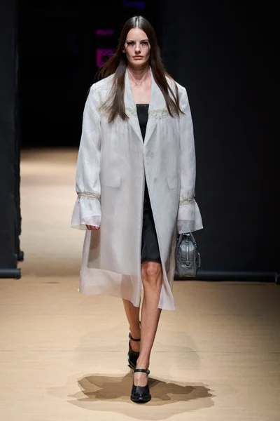 Look 29